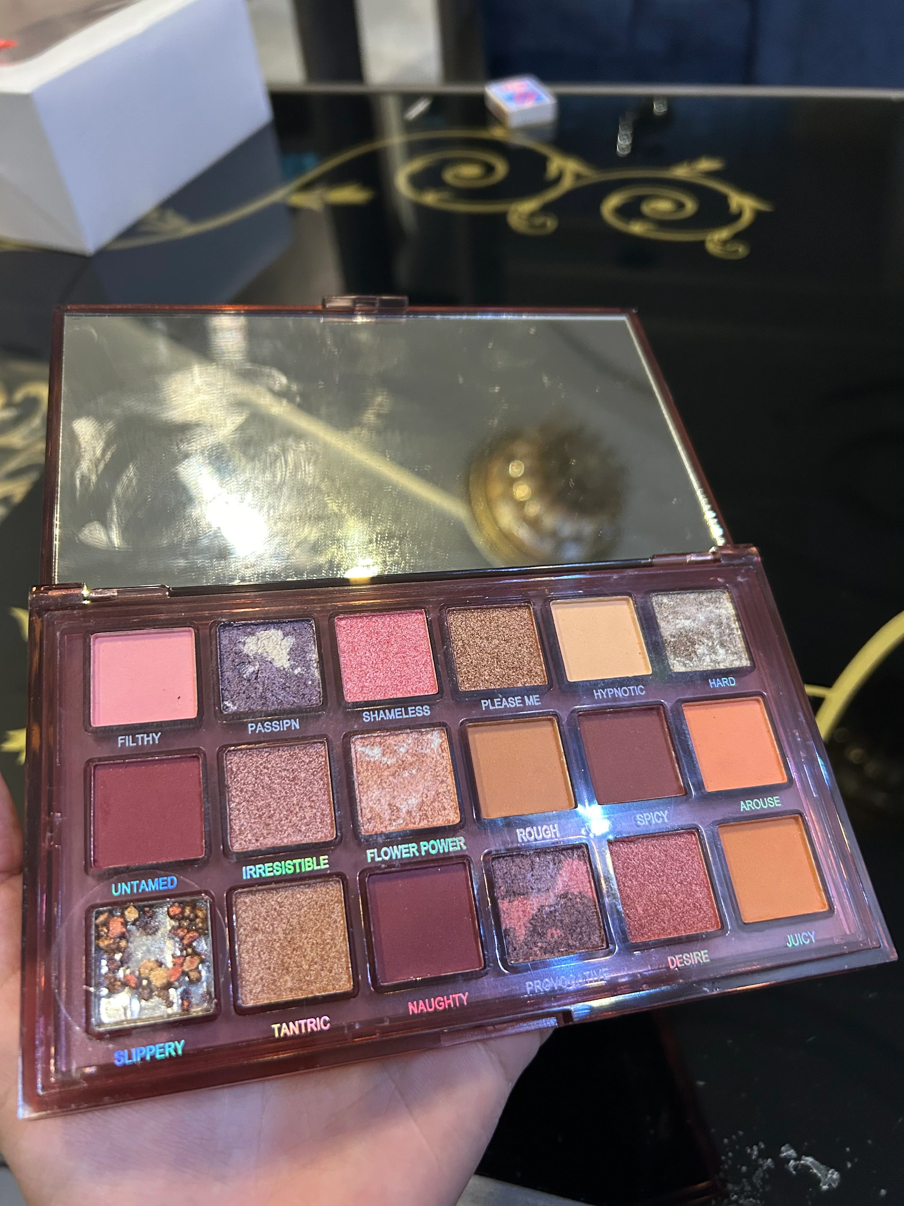 Naughty eyeshadow palate 😍 - Image 2
